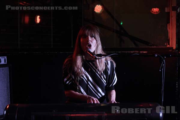 SYLVIE LEWIS - 2013-01-15 - PARIS - L'International - 